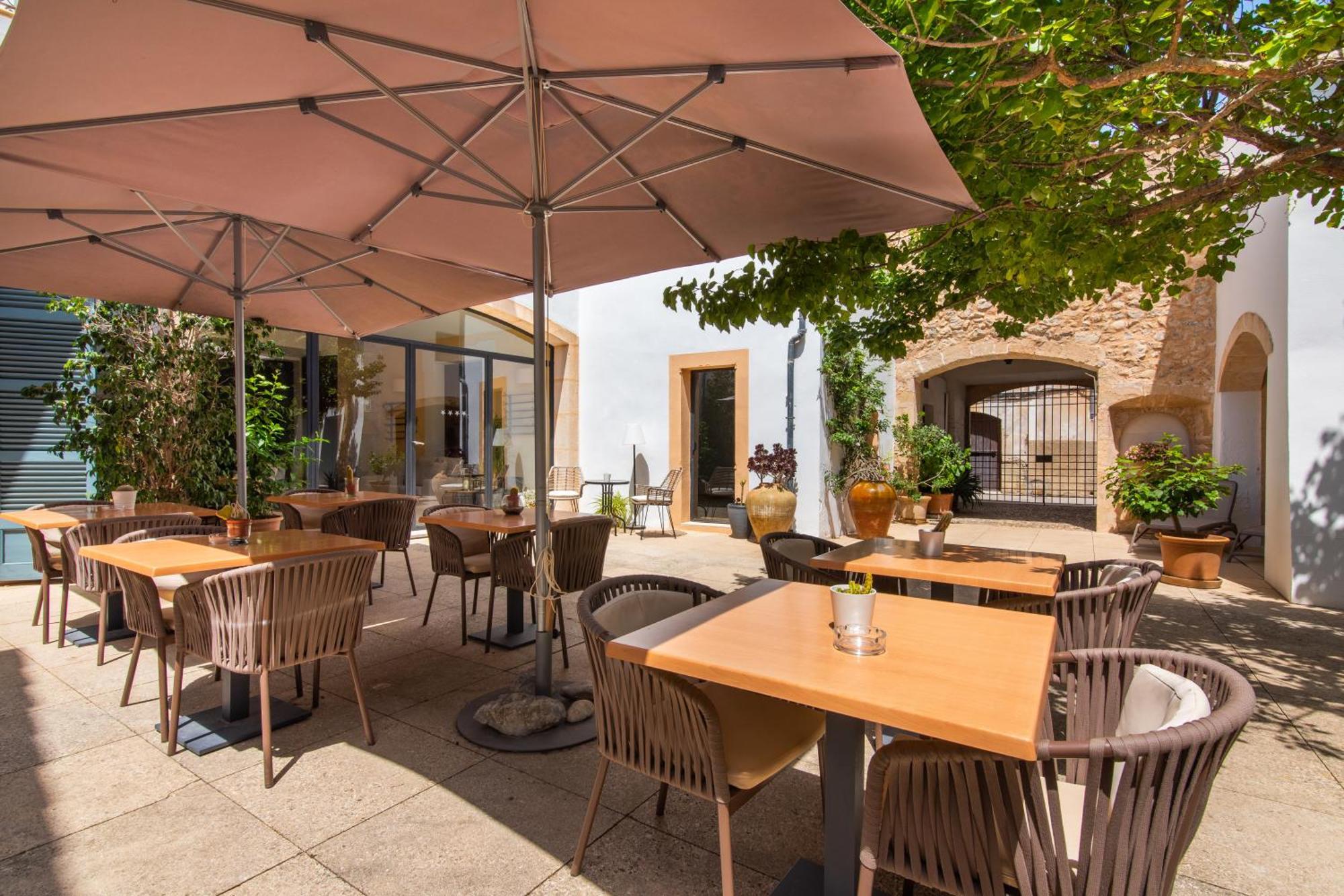 Hotel Can Moragues Arta Bagian luar foto