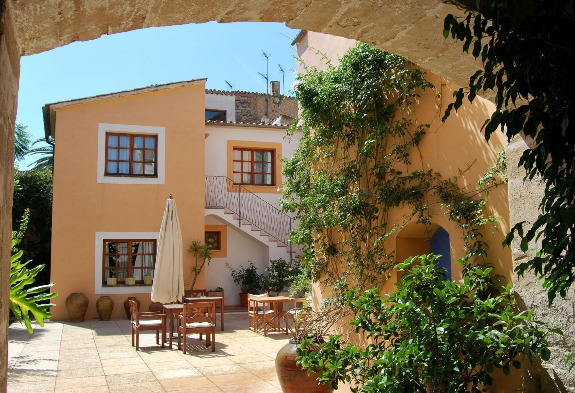 Hotel Can Moragues Arta Bagian luar foto