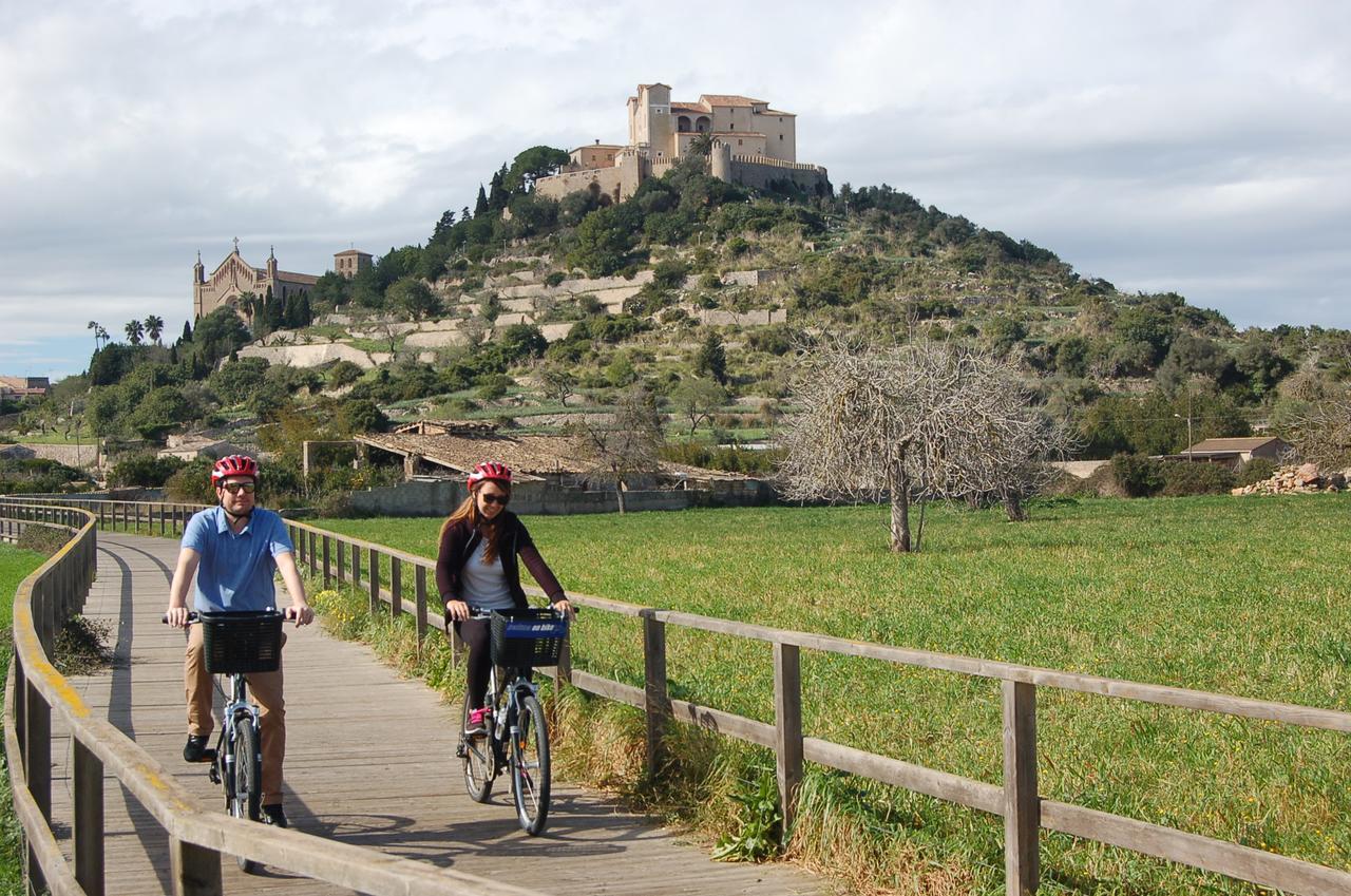 Hotel Can Moragues Arta Bagian luar foto