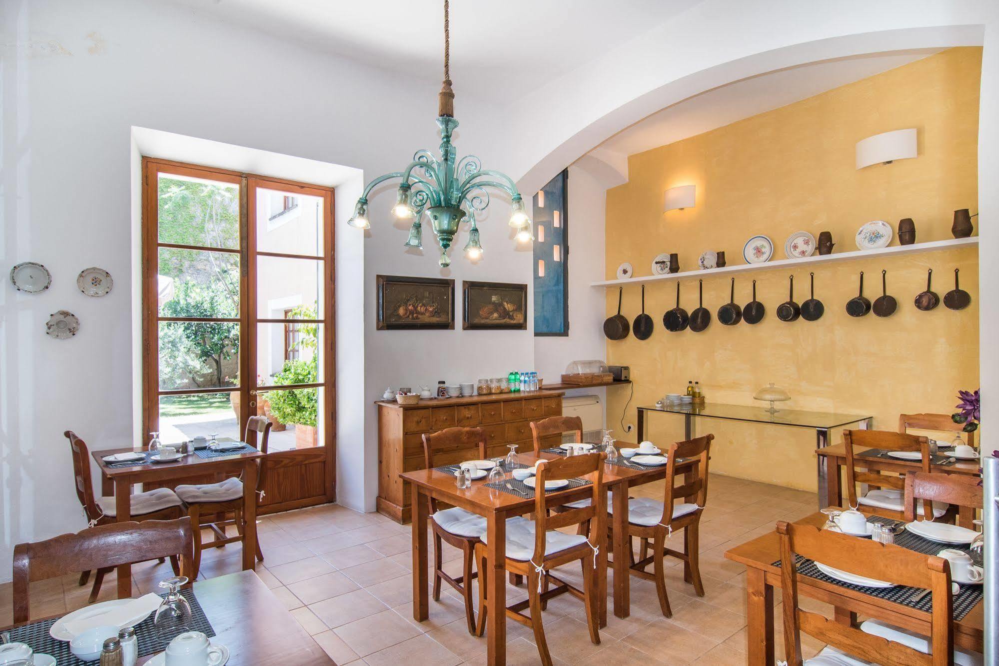 Hotel Can Moragues Arta Bagian luar foto